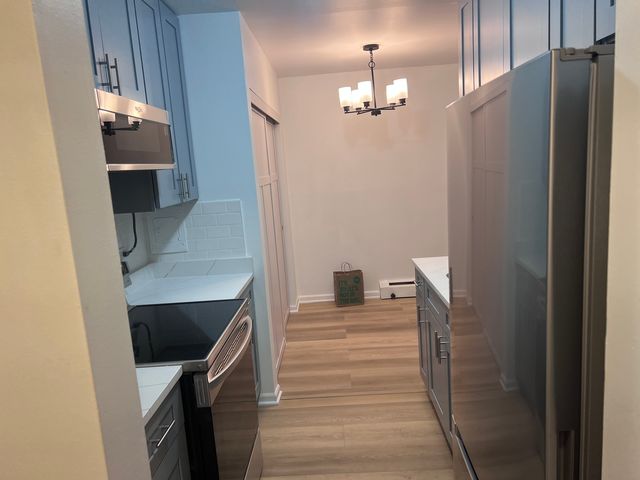 7120 N Sheridan Road 216, Chicago, IL 60626