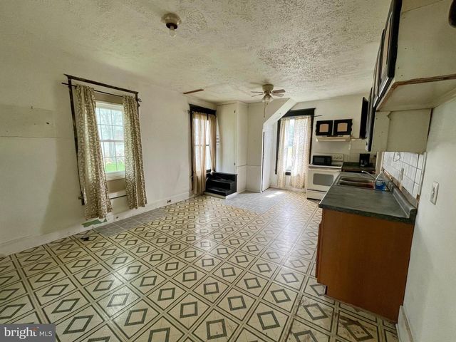 28018 OLD VALLEY PIKE, Toms Brook, VA 22660