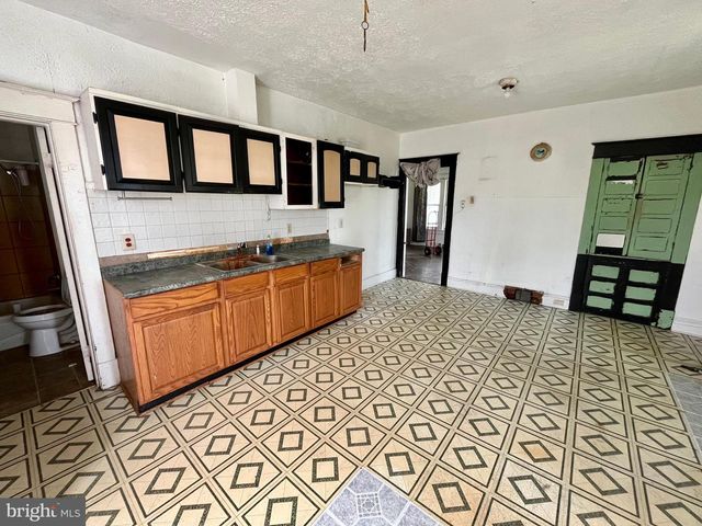 28018 OLD VALLEY PIKE, Toms Brook, VA 22660
