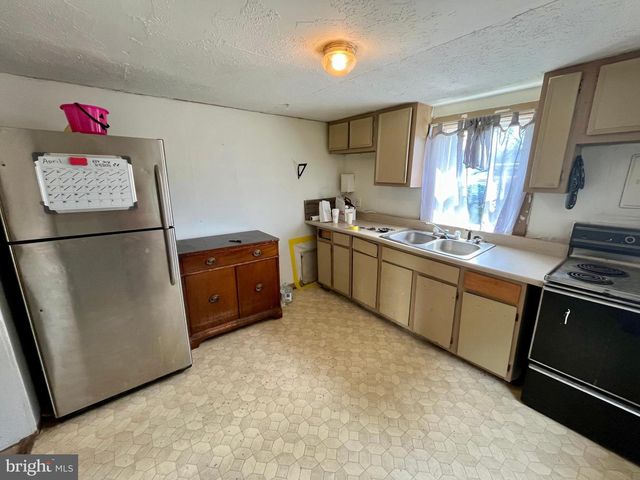 28018 OLD VALLEY PIKE, Toms Brook, VA 22660