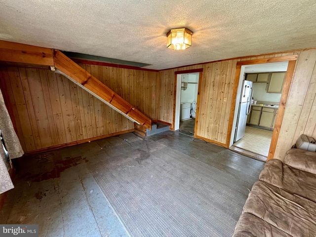 28018 OLD VALLEY PIKE, Toms Brook, VA 22660
