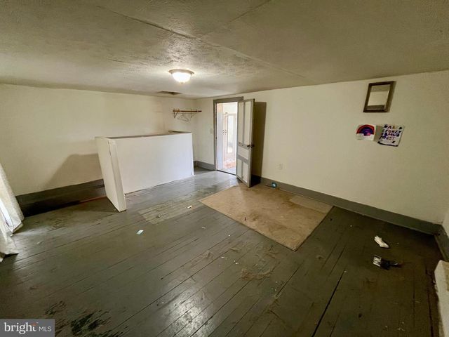 28018 OLD VALLEY PIKE, Toms Brook, VA 22660