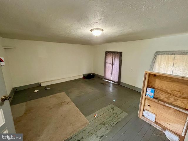 28018 OLD VALLEY PIKE, Toms Brook, VA 22660