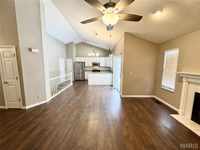 9 Jason Drive, Glen Carbon, IL 62034