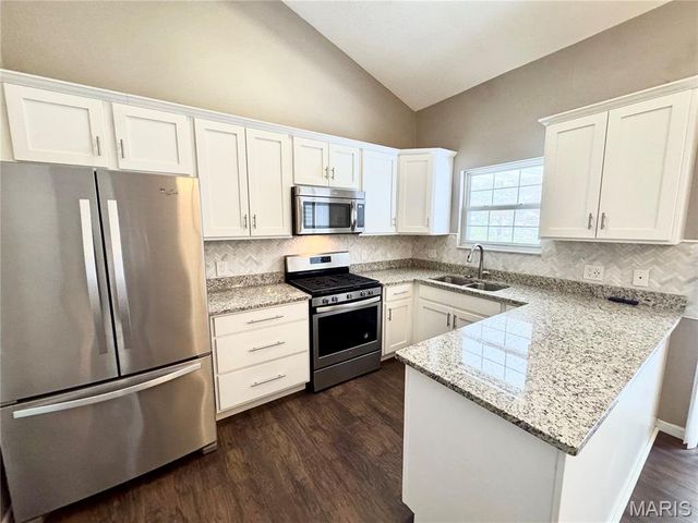 9 Jason Drive, Glen Carbon, IL 62034