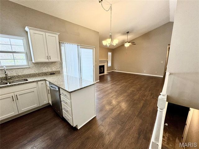 9 Jason Drive, Glen Carbon, IL 62034