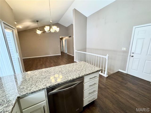 9 Jason Drive, Glen Carbon, IL 62034