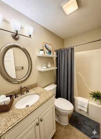 9 Jason Drive, Glen Carbon, IL 62034