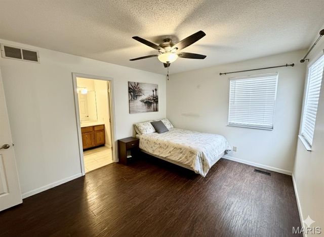 9 Jason Drive, Glen Carbon, IL 62034