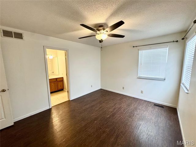 9 Jason Drive, Glen Carbon, IL 62034