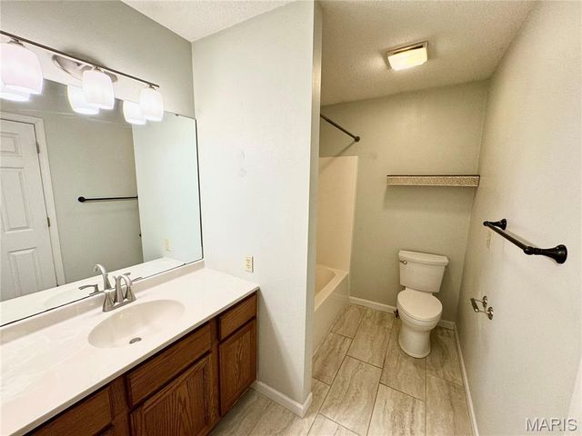 9 Jason Drive, Glen Carbon, IL 62034