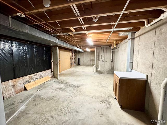 9 Jason Drive, Glen Carbon, IL 62034