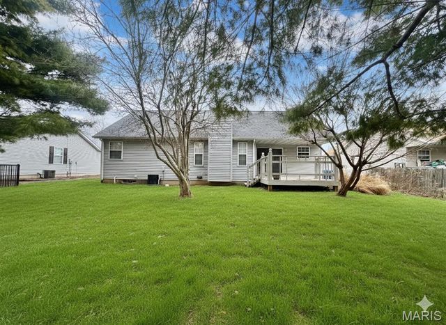 9 Jason Drive, Glen Carbon, IL 62034