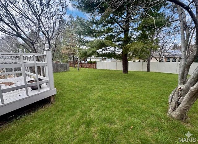 9 Jason Drive, Glen Carbon, IL 62034