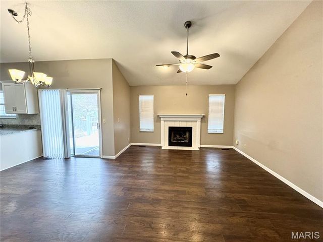 9 Jason Drive, Glen Carbon, IL 62034