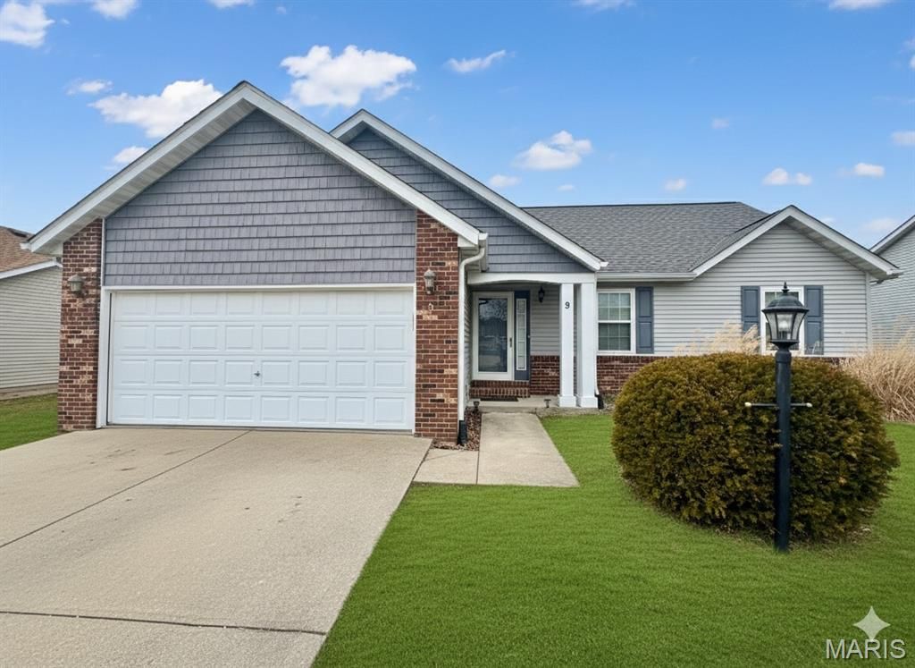 9 Jason Drive, Glen Carbon, IL 62034