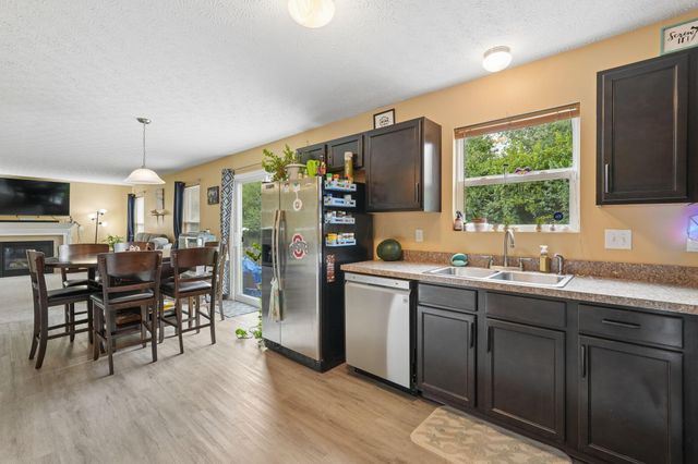 3836 Wolf Creek Road, Grove City, OH 43123