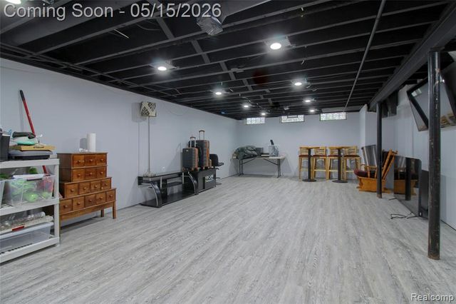 30256 Brookview Drive, Livonia, MI 48152