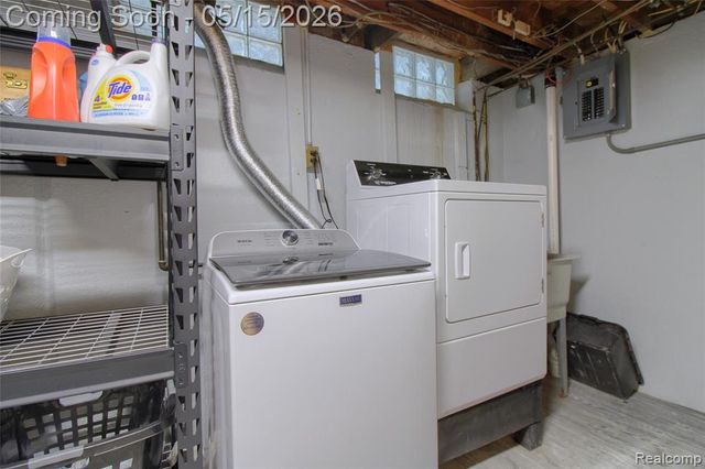 30256 Brookview Drive, Livonia, MI 48152