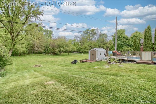 30256 Brookview Drive, Livonia, MI 48152