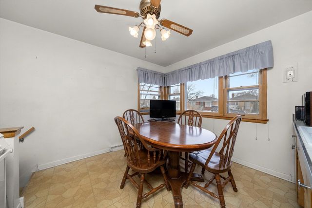 2439 Ernst Street, Franklin Park, IL 60131