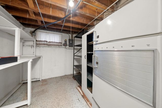 2439 Ernst Street, Franklin Park, IL 60131