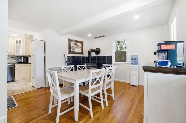 51 Mechanic St, Bellingham, MA 02019