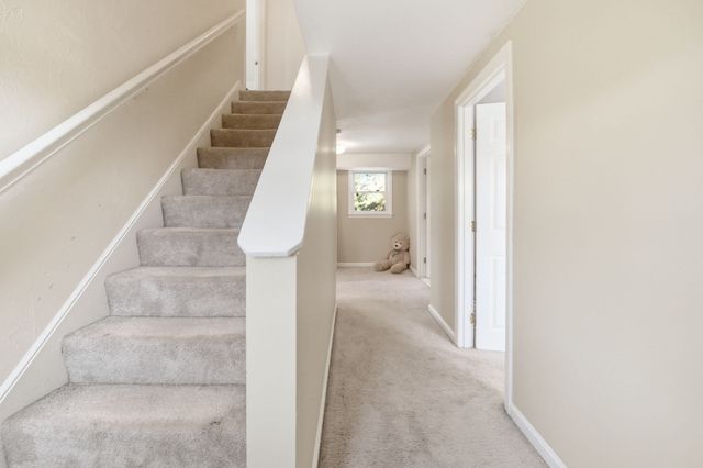 51 Mechanic St, Bellingham, MA 02019
