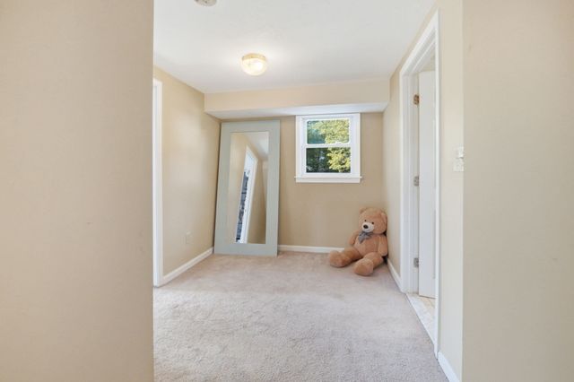 51 Mechanic St, Bellingham, MA 02019