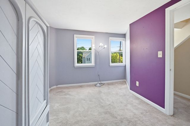 51 Mechanic St, Bellingham, MA 02019