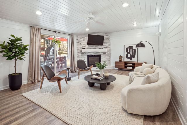 51 Mechanic St, Bellingham, MA 02019