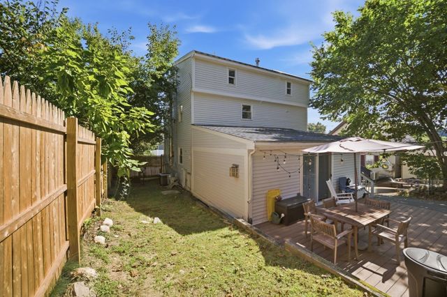 51 Mechanic St, Bellingham, MA 02019