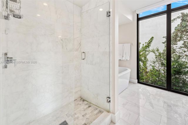 8611 Arboretum Lane, Miami, FL 33138