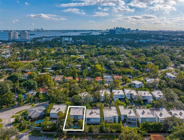 8611 Arboretum Lane, Miami, FL 33138
