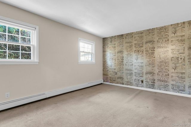 12 Violet Road, Bayville, NY 11709