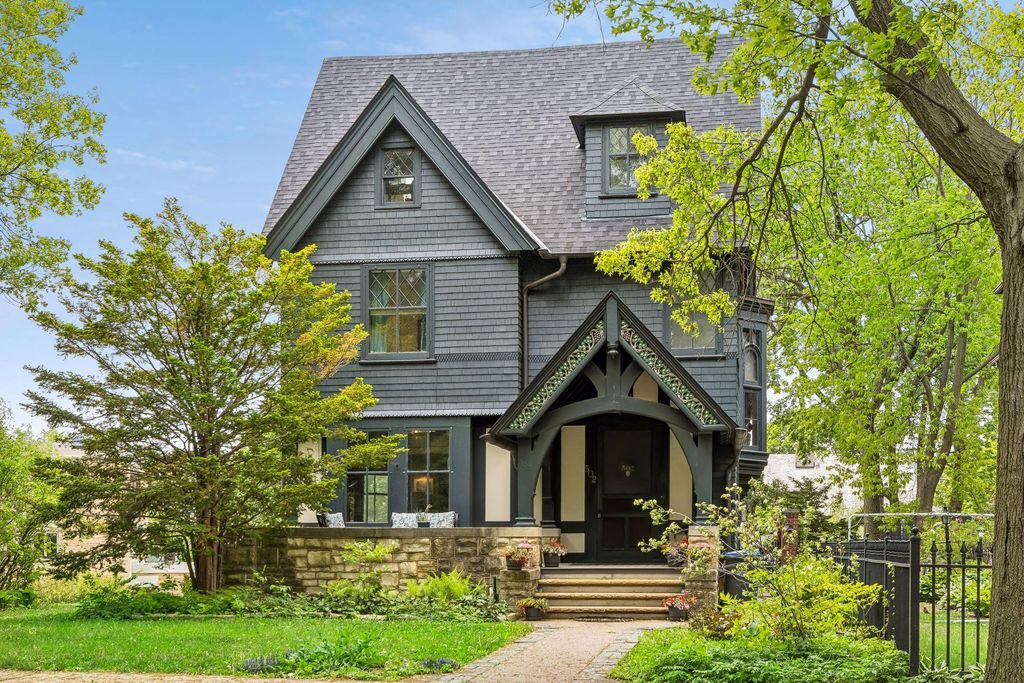 502 Grand Hill, Saint Paul, MN 55102 — exterior