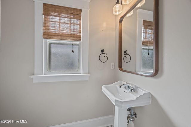 1614 Spencer Avenue, New Bern, NC 28560