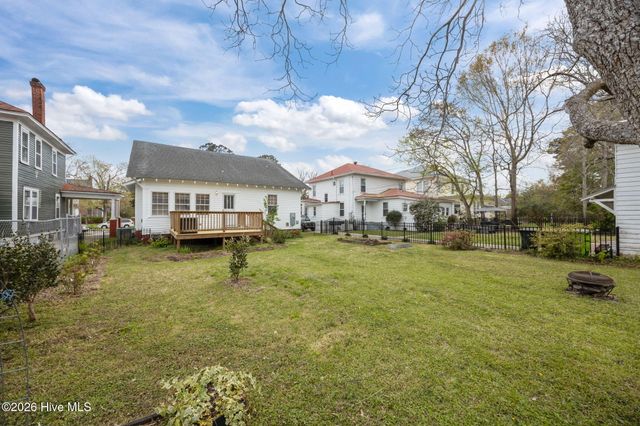 1614 Spencer Avenue, New Bern, NC 28560