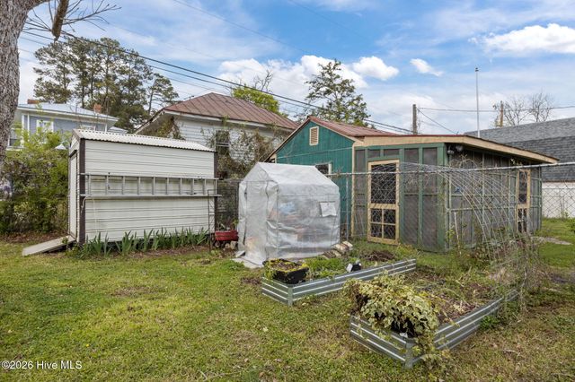 1614 Spencer Avenue, New Bern, NC 28560