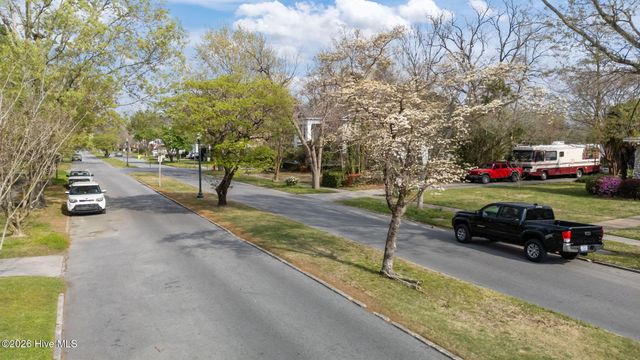 1614 Spencer Avenue, New Bern, NC 28560