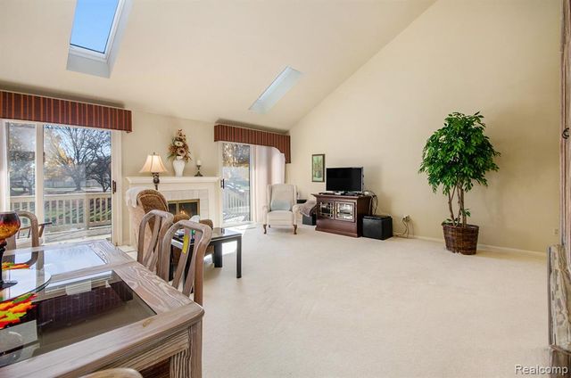 43053 W Kirkwood Drive 30, Clinton Township, MI 48038