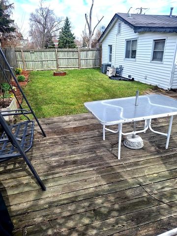 7434 S Nottingham Avenue, Chicago, IL 60638