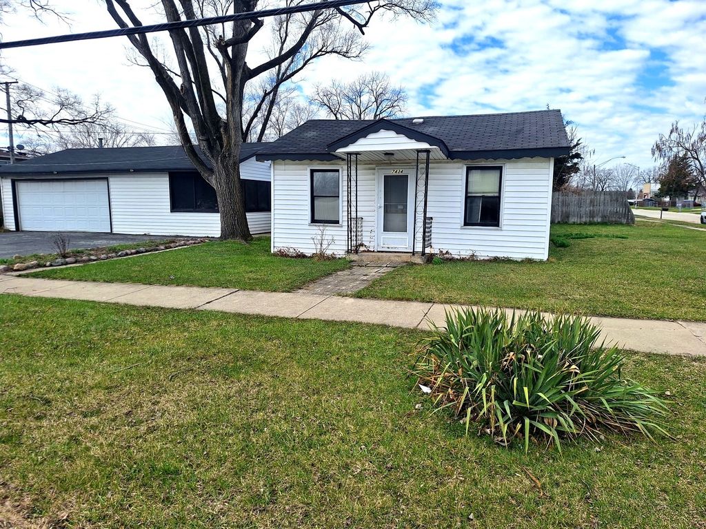 7434 S Nottingham Avenue, Chicago, IL 60638