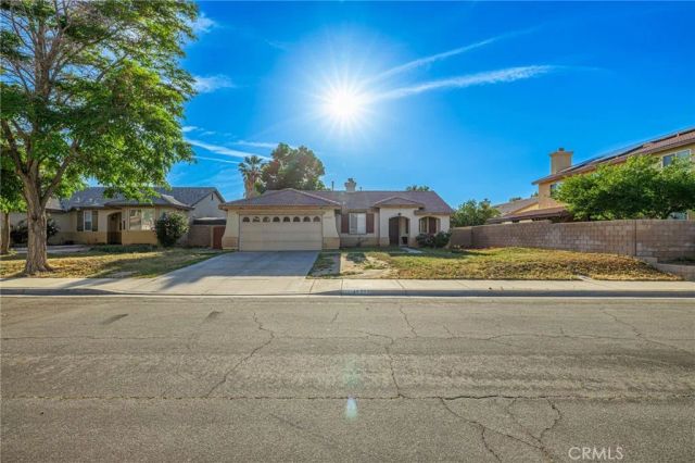 45827 Caledonia Court, Lancaster, CA 93534