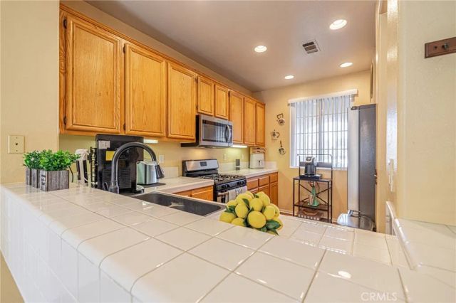 45827 Caledonia Court, Lancaster, CA 93534