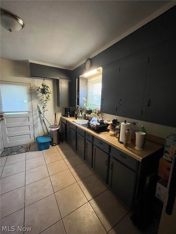 465 E 142nd Street, Cleveland, OH 44110