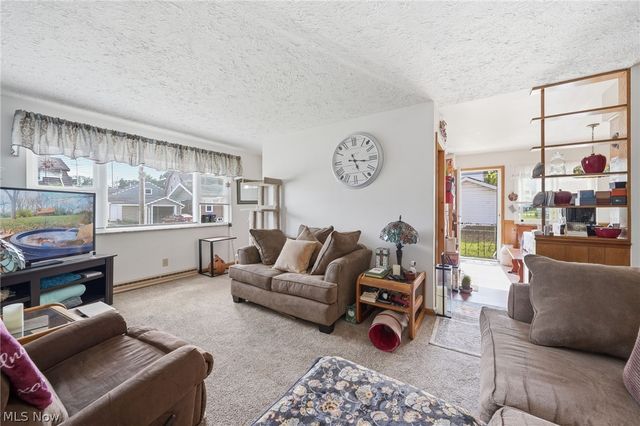 617 Marguerite Avenue, Cuyahoga Falls, OH 44221