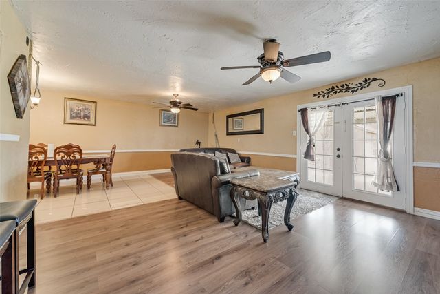 3924 Emerald Drive, Mesquite, TX 75150