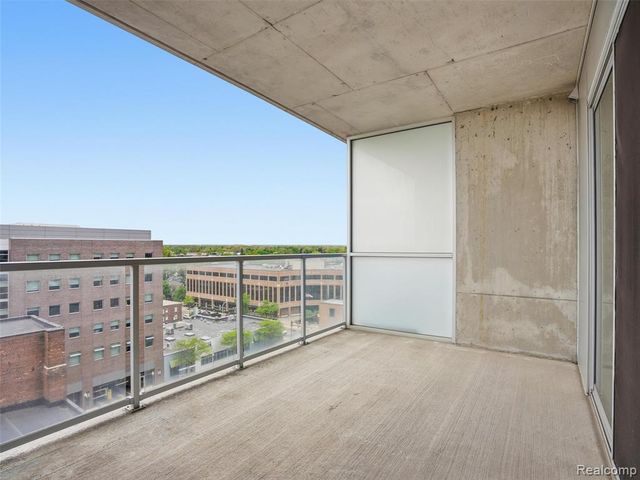 432 S Washington Avenue 905, Royal Oak, MI 48067