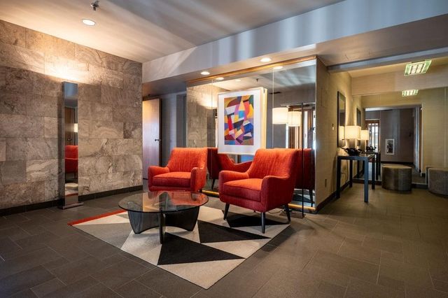 3930 Grand Avenue 306, Des Moines, IA 50312